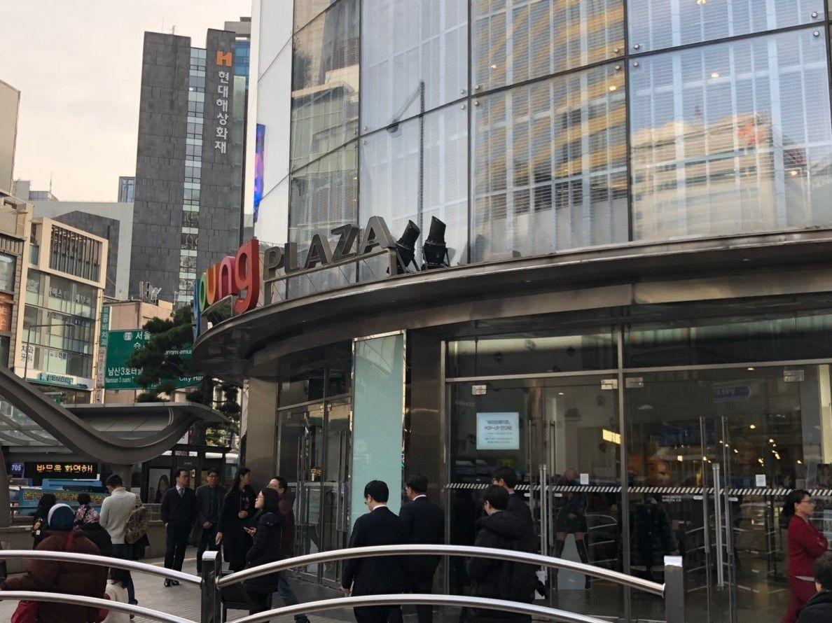 【Myeongdong Shopping】Summer clothing is on the market! Myeongdong Young Plaza visit